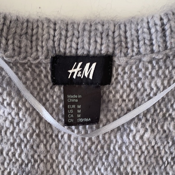 H&M sweater - Picture 4 of 7